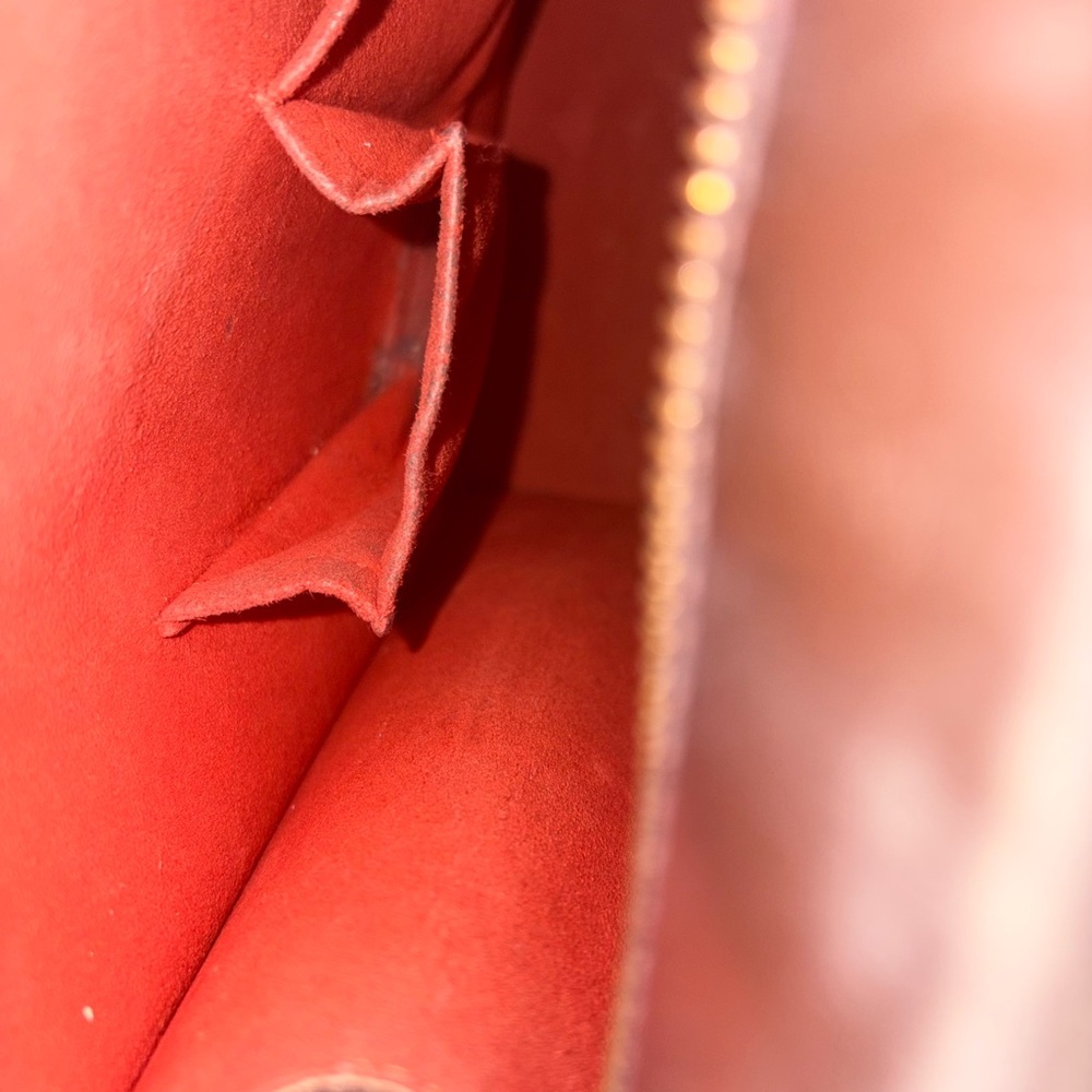 Louis Vuitton red Interior Leather Bag some corner damage - Picture 5 of 15